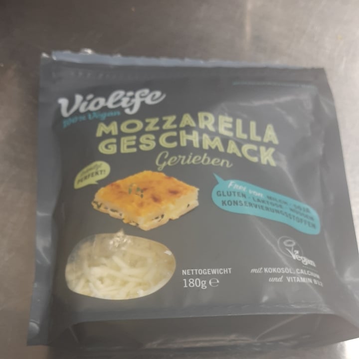 photo of Violife Block Mozzarella-Geschmack shared by @carlisimone on  07 Dec 2023 - review