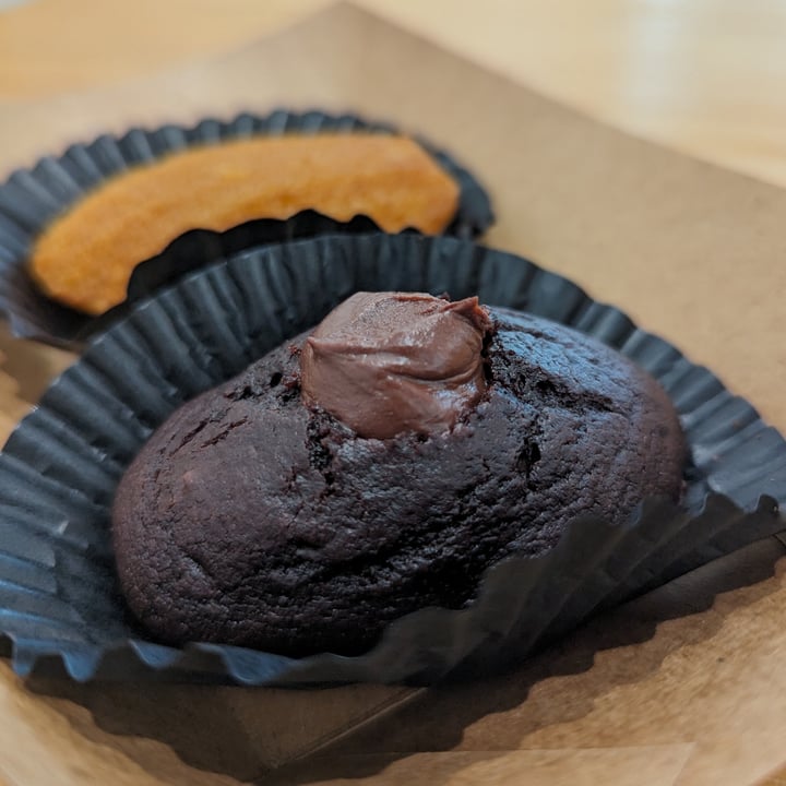 photo of Radeau Chocolate Madeleine shared by @shanna on  20 Apr 2024 - review