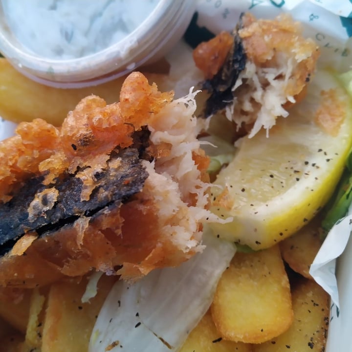 photo of No Catch Vegan cod & chips shared by @srina-p on  14 Sep 2023 - review