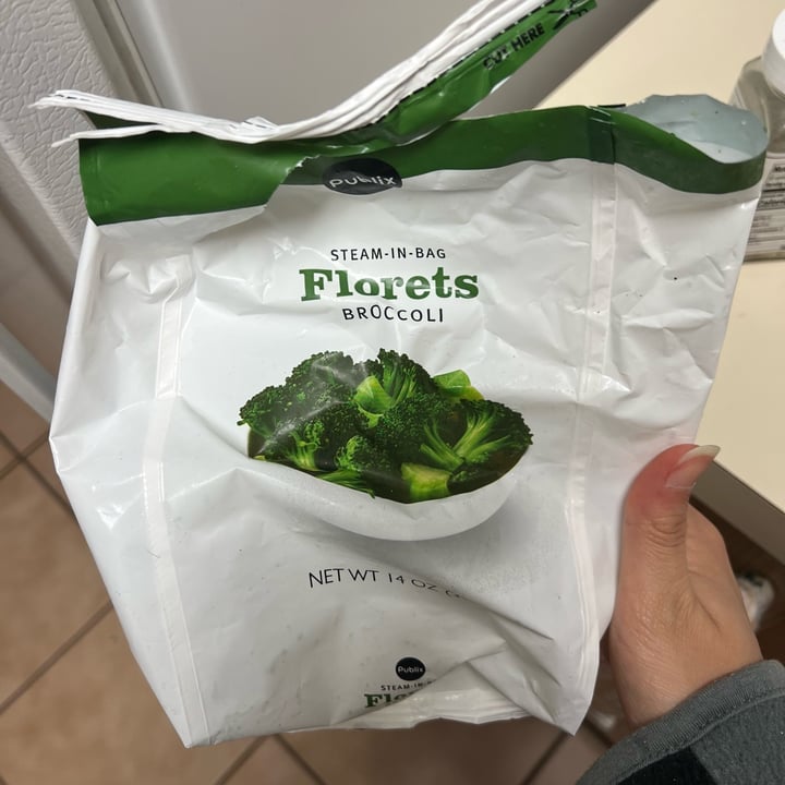 photo of Publix steam in bag broccoli florets shared by @aubreyj27 on  16 Apr 2024 - review