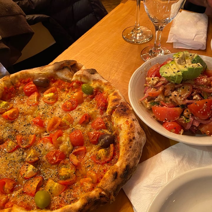 photo of Gina pizzeria - Restaurante Pizza shared by @victorialopez on  07 Jul 2024 - review