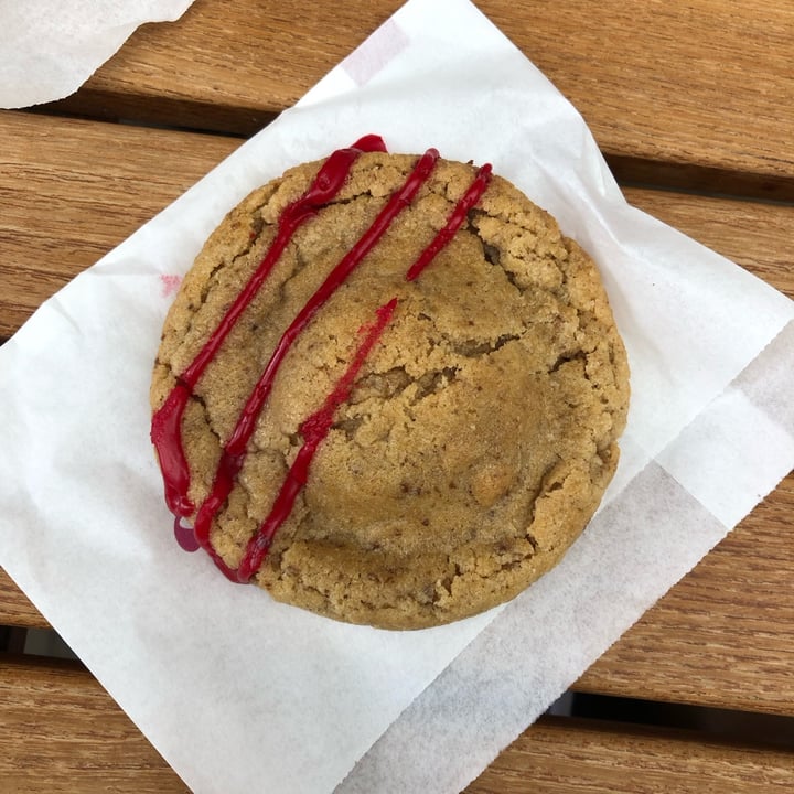 photo of Floozie Cookies Peanut Butter And Jam shared by @aishahalattas on  26 Aug 2024 - review