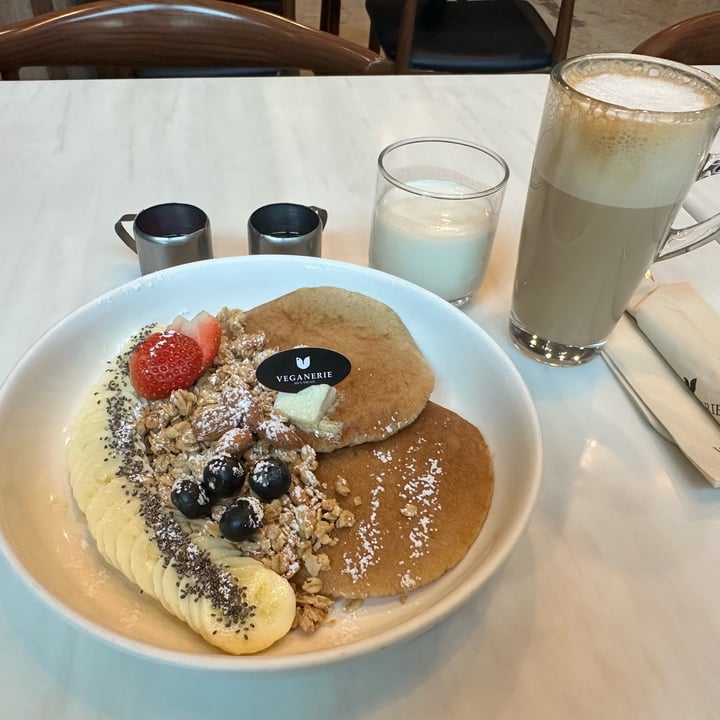 photo of VEGANERIE Concept Pancakes shared by @optimisticoiseau on  08 Feb 2025 - review