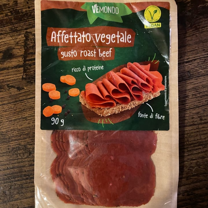 photo of Vemondo affettato vegetale gusto roast beef shared by @delikopp on  24 Jan 2024 - review