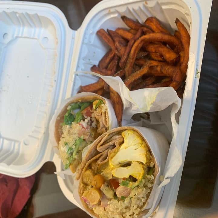 photo of Native Foods Café cauliflower chickpea shawarma wrap shared by @unejanie on  12 Nov 2023 - review