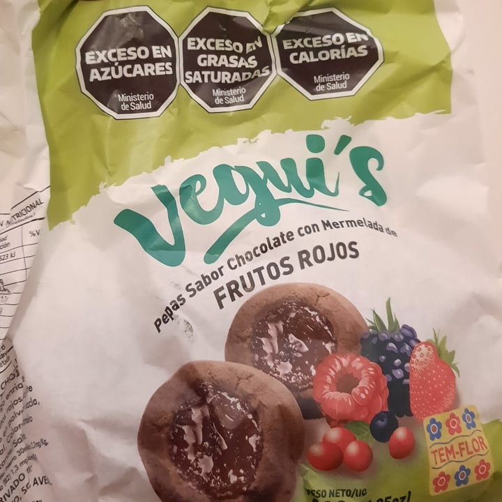 photo of vegui's Pepas (sabor chocolate con frutos rojos) shared by @lurethemwithfood on  08 Sep 2023 - review