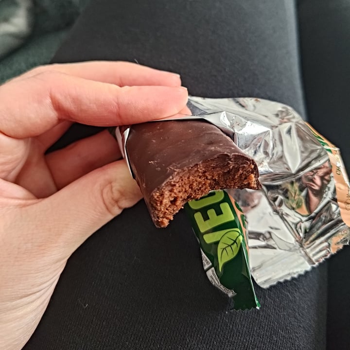 photo of Vegan Protein Bar  Protein Bar Chocolate Brownie shared by @helebias on  30 Apr 2024 - review