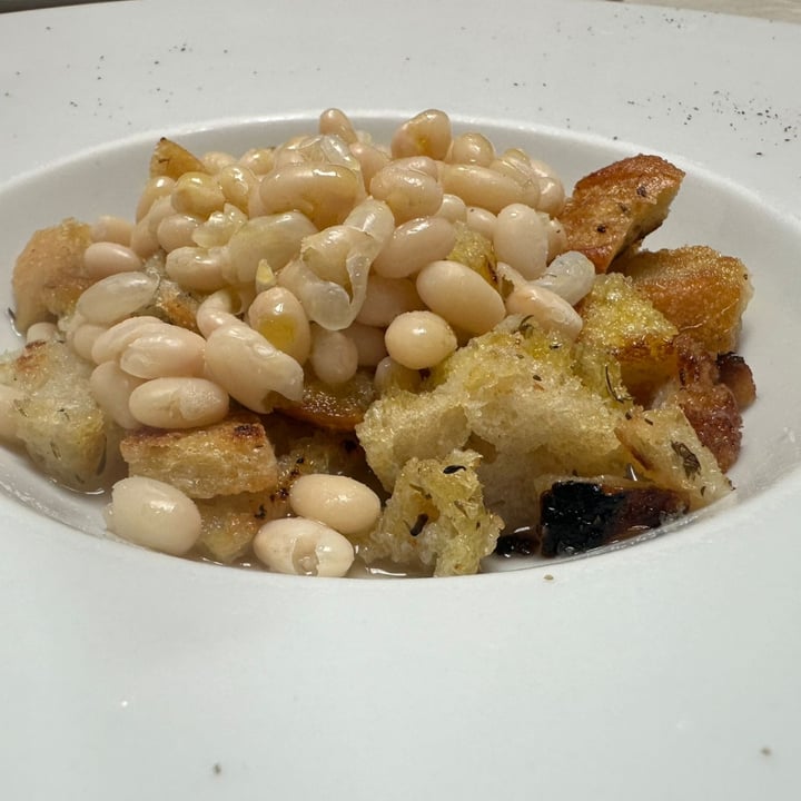 photo of Ristorante Il Calice e la Stella osteria moderna Zupppetta di fagioli del purgatorio, croccantini di pane aromatizzati al timo e la sua acqua di cottura shared by @assunonsolosoia on  06 May 2024 - review