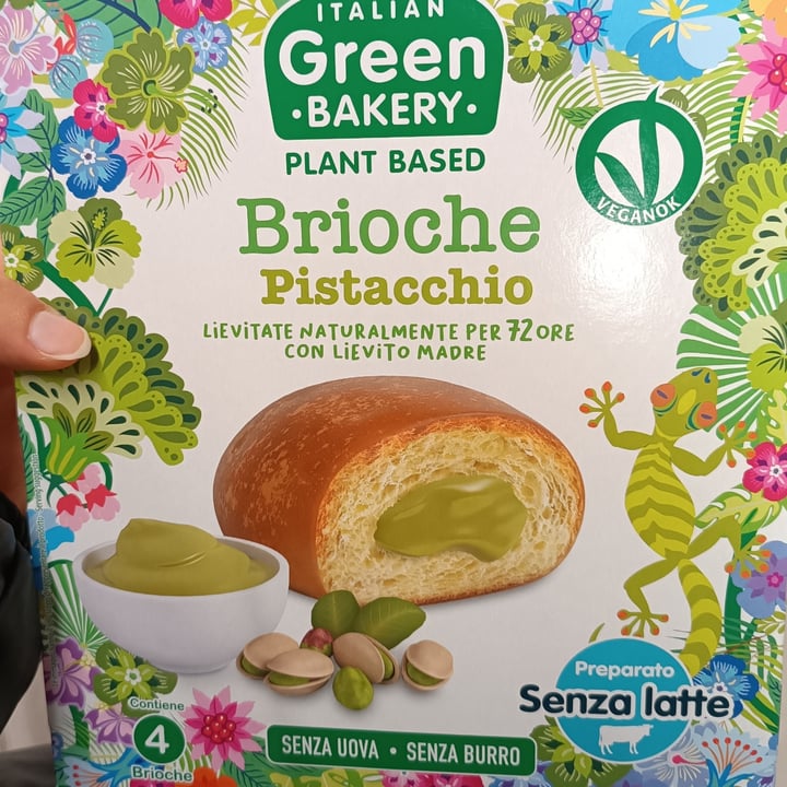 photo of italian green bakery Brioche Al Pistacchio shared by @veganfran on  29 Dec 2024 - review