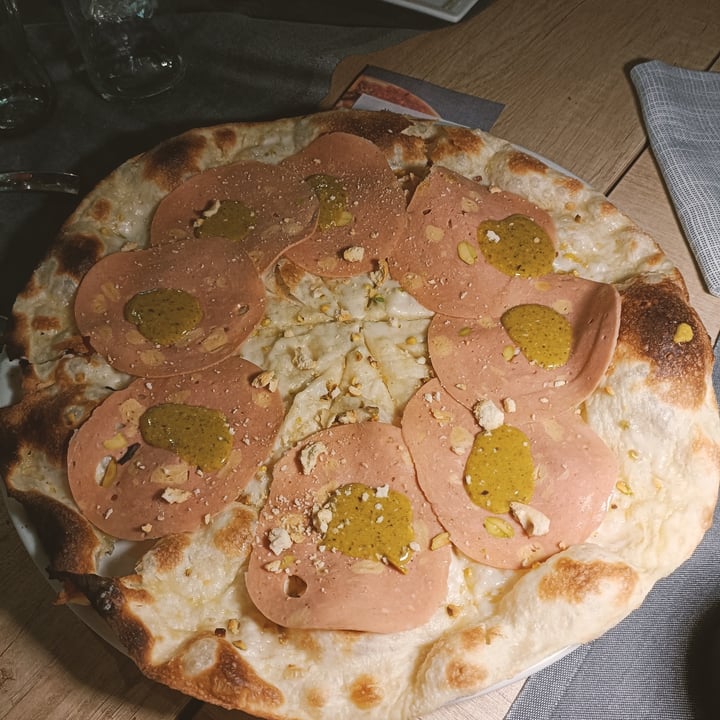 photo of Pizzeria Daniela Mortadella E Pistacchi shared by @aribes on  01 Dec 2023 - review