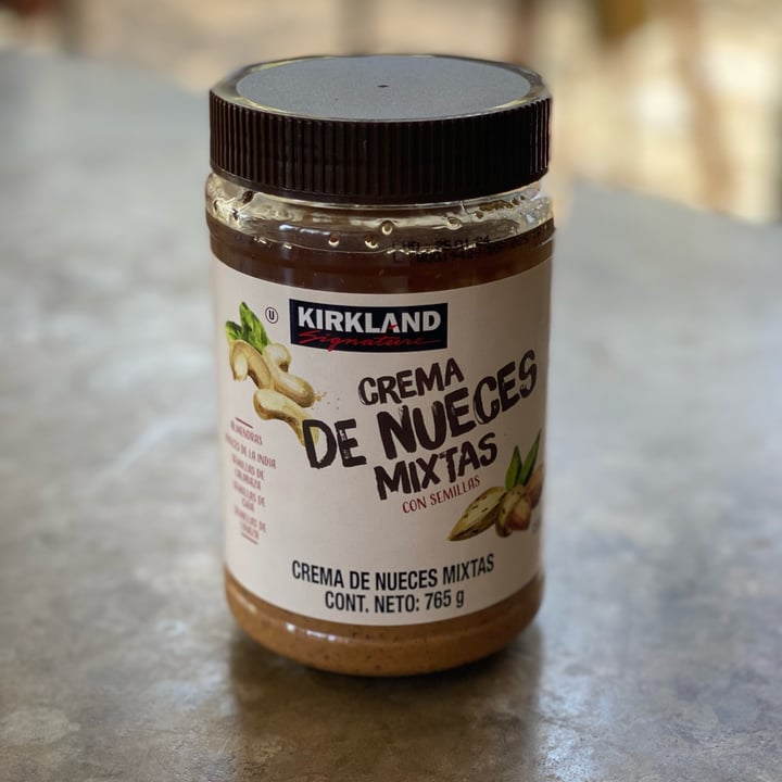 photo of Kirkland Signature Crema de nueces mixtas shared by @juenmexico on  25 Jul 2024 - review