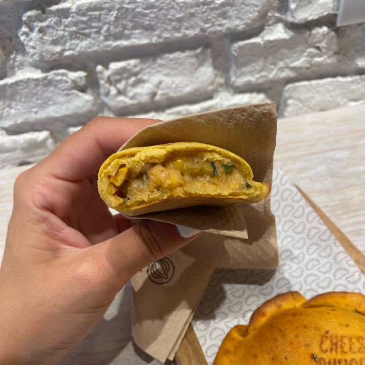 photo of Las Muns Empanada Humita Vegana shared by @arjolla on  03 Jul 2025 - review