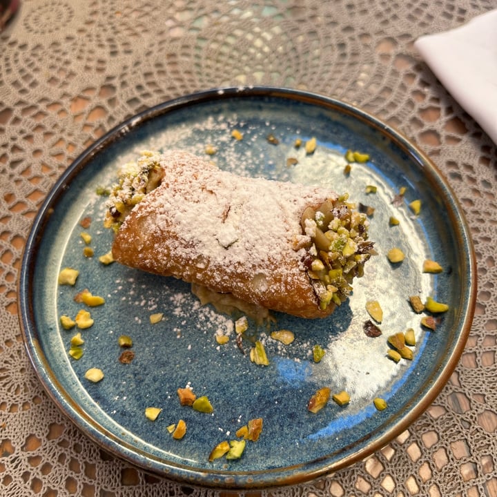 photo of MOON - Move Ortigia Out of Normality Cannolo shared by @gabriele on  05 Jan 2024 - review