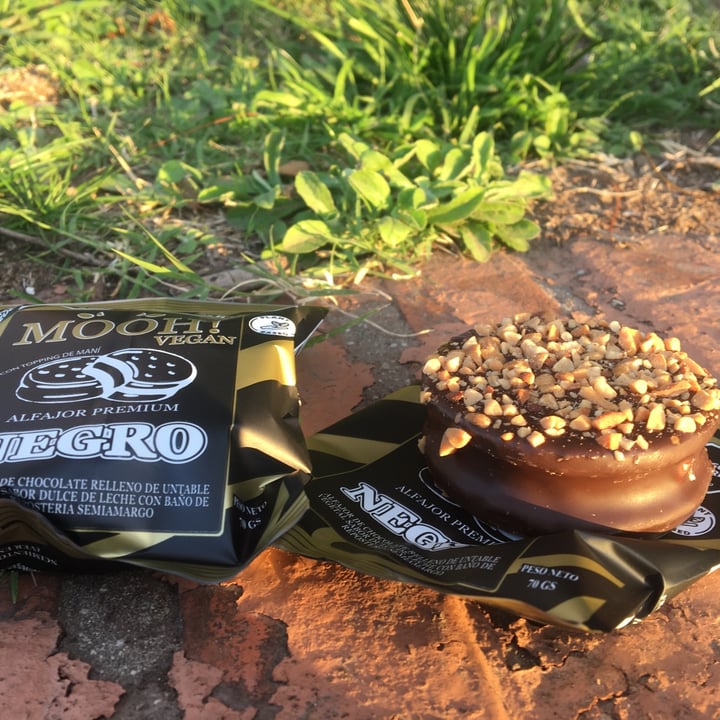 photo of MOOH! vegan ALFAJOR VEGANO NEGRO - MOOH VEGAN shared by @maricelsp on  18 Sep 2023 - review