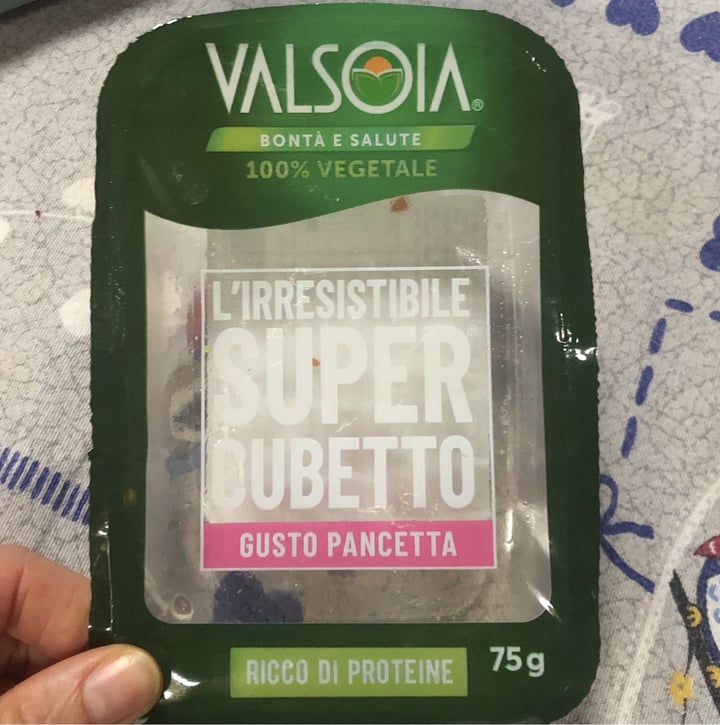 photo of Valsoia L'irresistibile super cubetto - gusto pancetta shared by @alicebradipo on  10 Feb 2024 - review