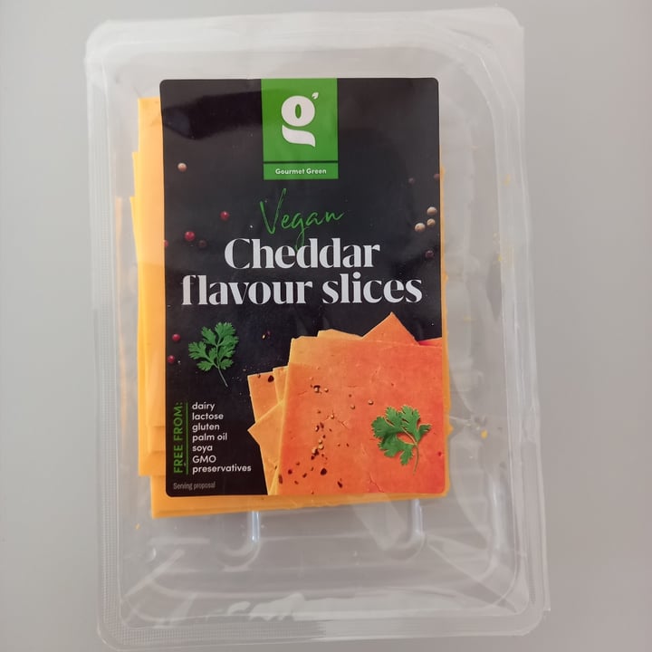 photo of Gourmet green Cheddar flavour slices shared by @chalchihut on  20 Sep 2024 - review