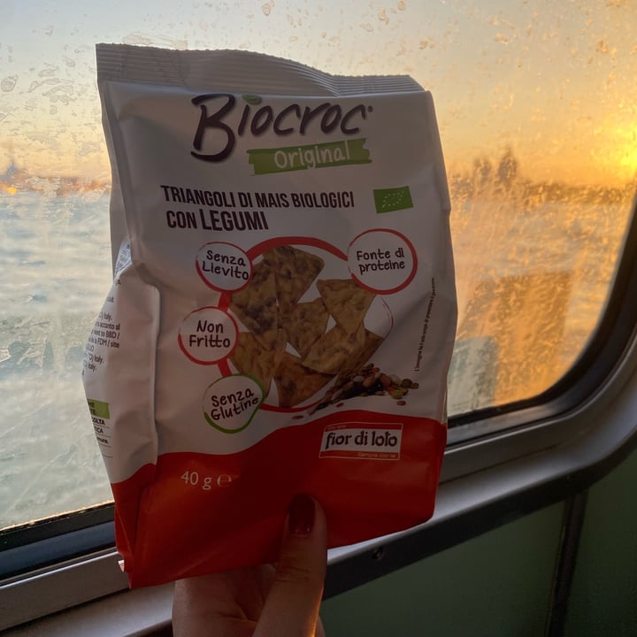 photo of Biocroc Triangoli Di Mais Biologici Con Legumi shared by @miriamvegan on  08 Oct 2023 - review