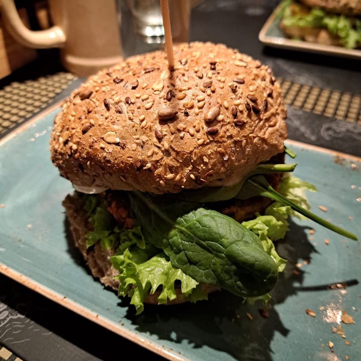 photo of Peter Pane Burger Trüffelfee shared by @aribes on  16 Mar 2024 - review