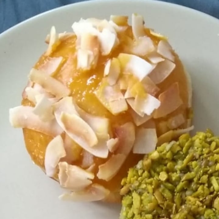photo of Brammibal's Donuts Coconut Mango shared by @sun4smile on  20 May 2024 - review