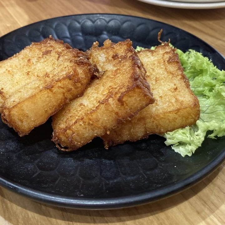 photo of Lotus Café 蓮心食坊 Signature Carrot Cake shared by @cheddarhamster on  25 Oct 2023 - review