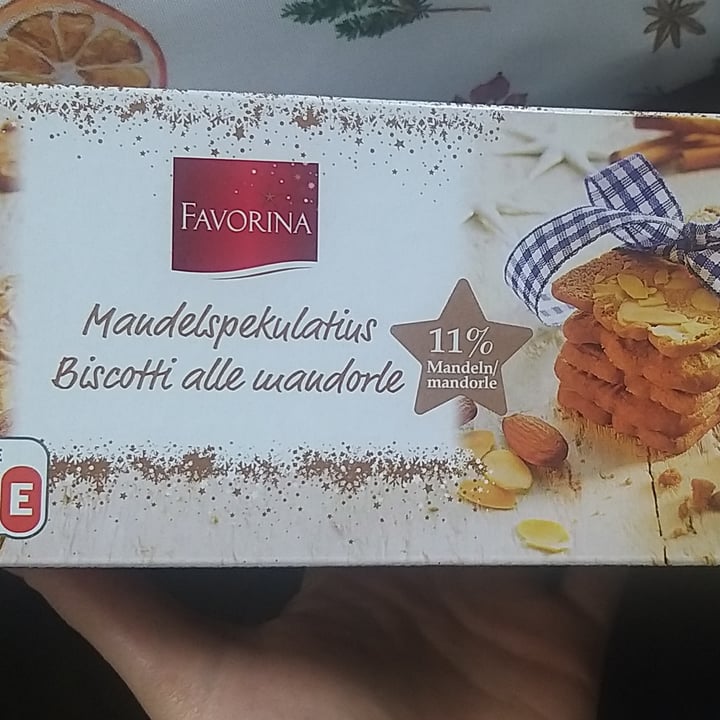 photo of Favorina Biscotti alle mandorle shared by @skiriz on  08 Jan 2024 - review