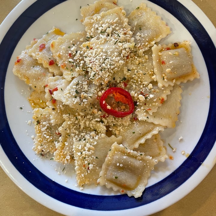 photo of In Pasta - Cibo e Convivio Ravioli di ceci e curry con aglio, olio e peperoncino shared by @vales12 on  07 Jul 2025 - review