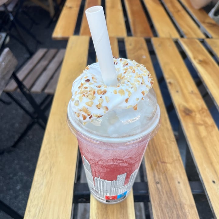 photo of Smögens Glassbar Och Café Nötterig Vegan milkshake shared by @caterinaviti on  14 Aug 2025 - review