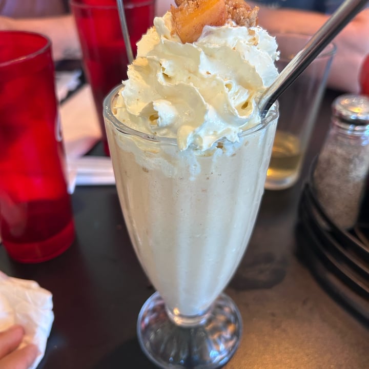photo of 4th & State peach cobbler shake shared by @wisecamel86 on  18 Aug 2025 - review