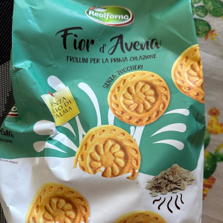 photo of Revalfarma Fior di Avena - frollini per la prima colazione shared by @floriana on  09 Jun 2025 - review