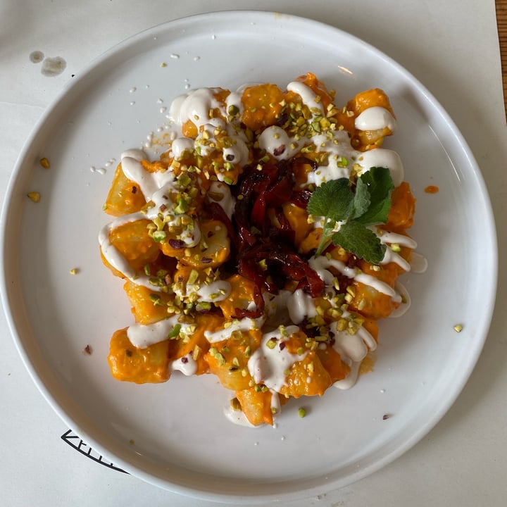 photo of Nativa Ristorante Gnocchetti Senatore Cappelli con crema di peperone, panna di anacardi e pistacchi di Bronte tostati shared by @oceanideserti on  15 Dec 2024 - review
