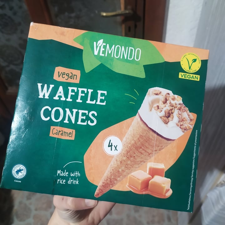 photo of Vemondo vegan waffle cones caramel shared by @fraveganita on  25 Mar 2024 - review