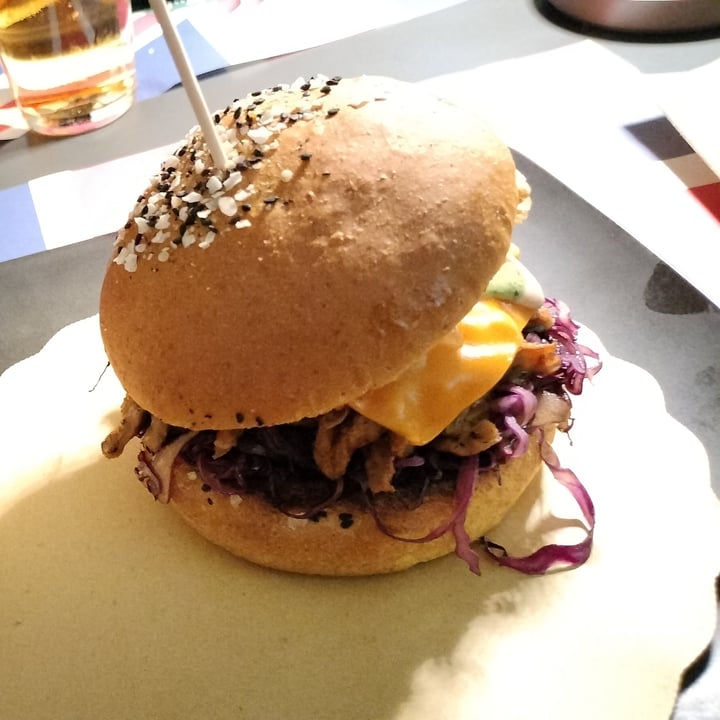 photo of Old England Pub - Pub Birreria Padova Pulled pork vegan shared by @arianna93 on  30 Apr 2024 - review
