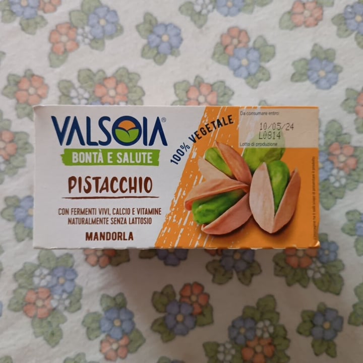 photo of Valsoia yogurt pistacchio shared by @fajonii on  16 Apr 2024 - review