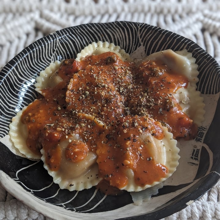 photo of Trader Joe's Vegan Italian Bolognese Ravioli shared by @iszy on  26 Apr 2024 - review