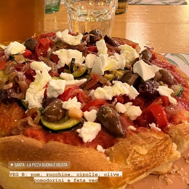 photo of Santa - La Pizza Buona e Giusta Desenzano del Garda pizza Veg B shared by @vulcanoattivo on  04 May 2024 - review