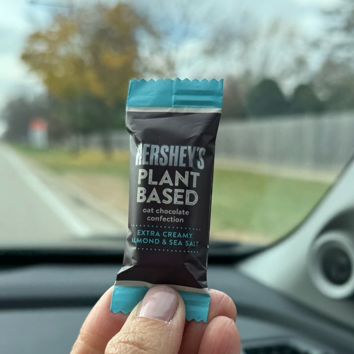 photo of Hershey's plant based oat chocolate confection almond & sea salt shared by @berryveganplanet on  17 Nov 2024 - review