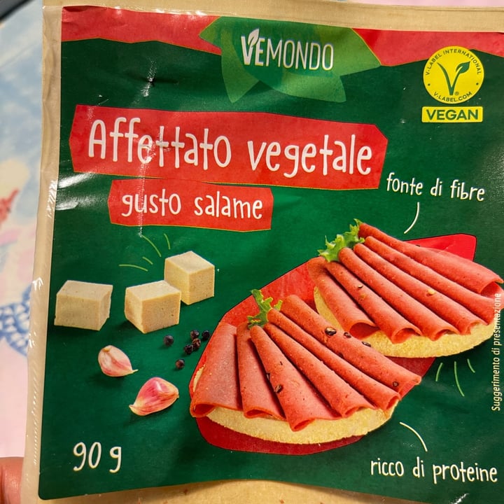 photo of Vemondo Affettato Vegetale Gusto Salame shared by @mamaddi on  20 Sep 2025 - review
