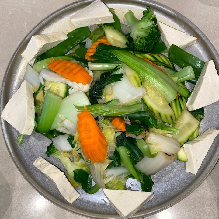 photo of Loving Hut Steamed Mixed Vegetables & Tofu shared by @blacklilyleaf on  25 Feb 2025 - review