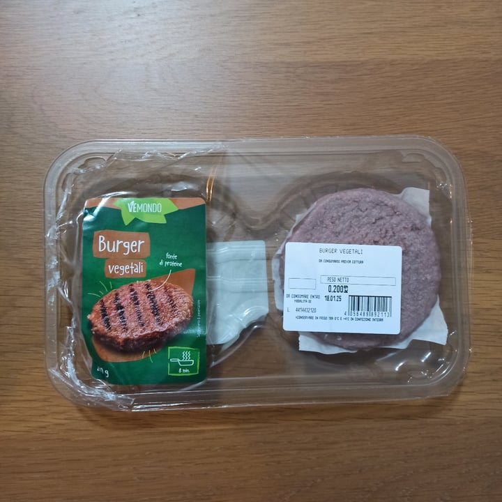 photo of Vemondo burger vegetali shared by @elisae on  06 Jan 2025 - review