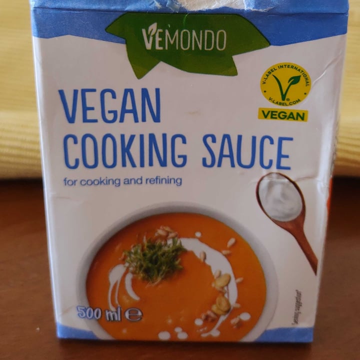 photo of Vemondo vegan cooking sauce shared by @giulyr98 on  17 May 2024 - review