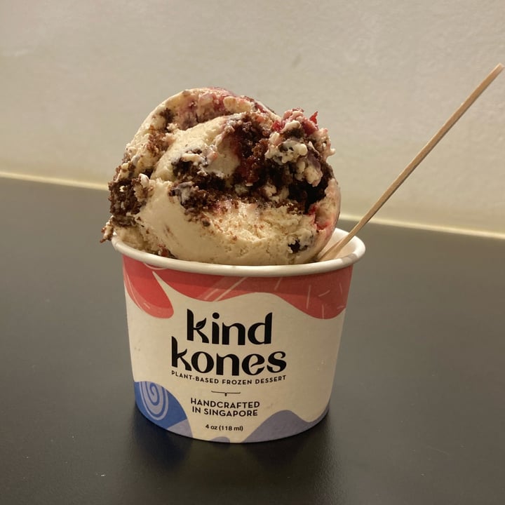 photo of Kind Kones Paragon Almond Brittle Fudge shared by @david- on  21 Jan 2024 - review
