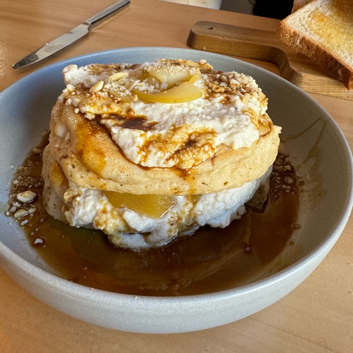 photo of Gal Café - Vegan Food & Specialty Coffee Apple pancakes shared by @beccatx on  02 Aug 2024 - review