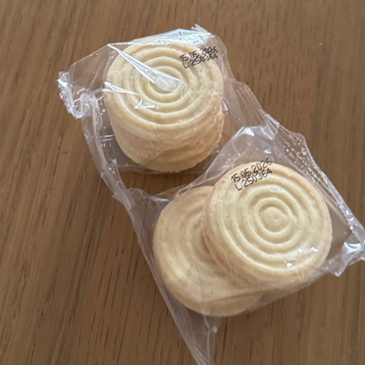 photo of Schär vanilla creams shared by @belovedtoad09 on  09 Oct 2025 - review