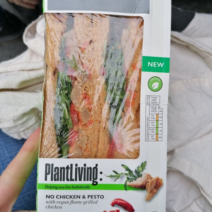 photo of Plantlife: Waitrose & partners No Chicken and Pesto Sandwich shared by @charlix on  26 Jul 2024 - review
