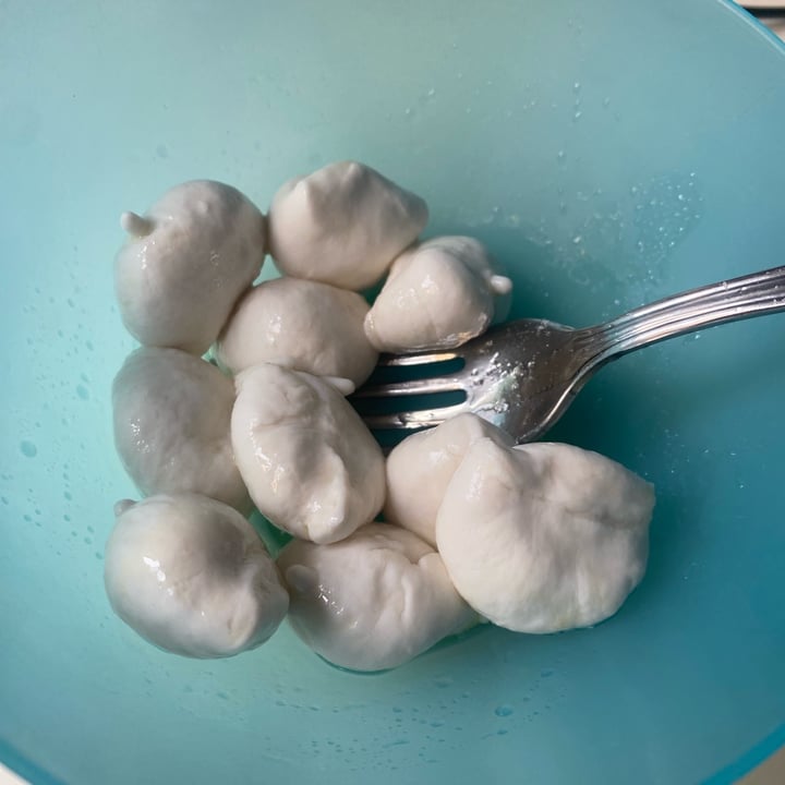 photo of Dream Farm Ciliegine di mozzarella shared by @veggieginny on  05 Jun 2025 - review
