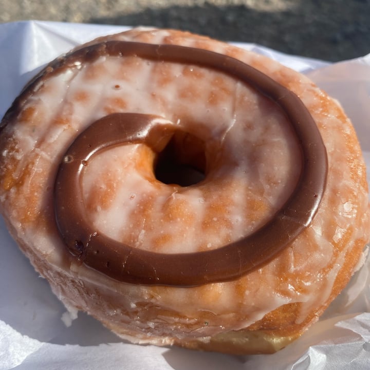 photo of Doughnut Party Inglewood Vegan Doughnut shared by @corenawalby on  17 Jul 2025 - review