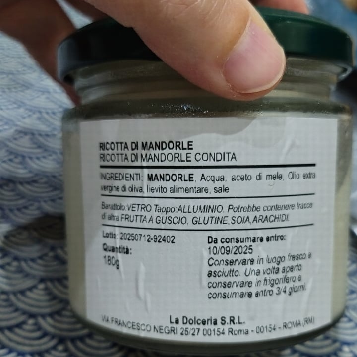 photo of julietta lab Ricotta di mandorle shared by @joellevd on  11 Aug 2025 - review