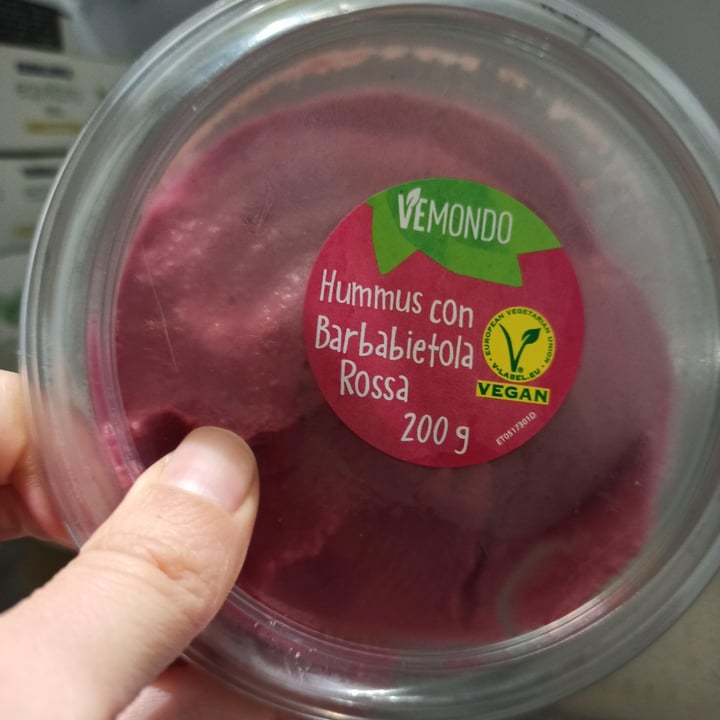 photo of Vemondo hummus barbabietola rossa shared by @annaboodmann on  16 Feb 2024 - review