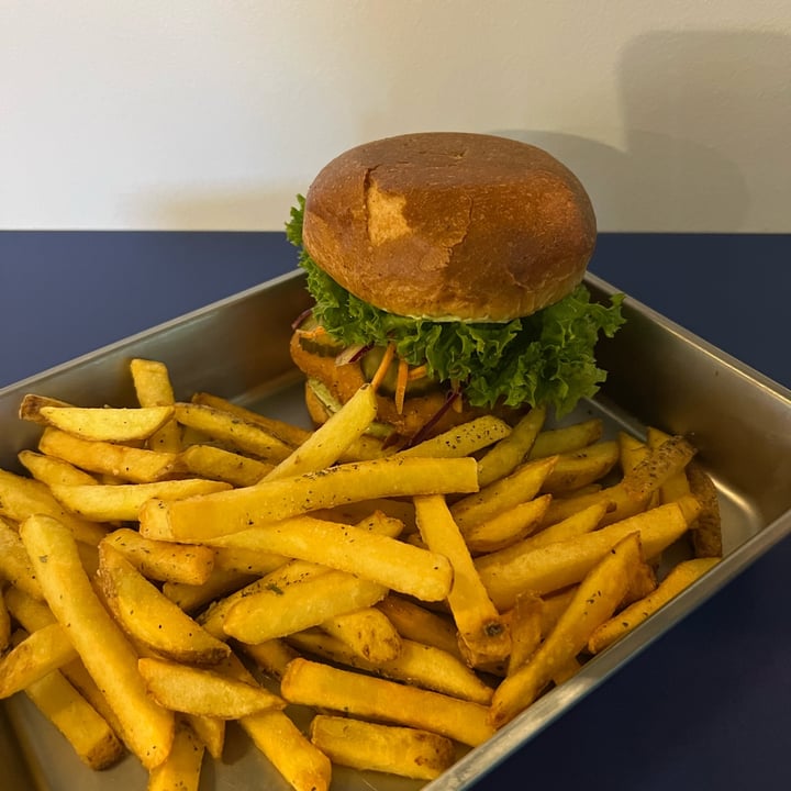 photo of eden jaxx The KF Krunch shared by @jadinecmay on  25 Aug 2024 - review