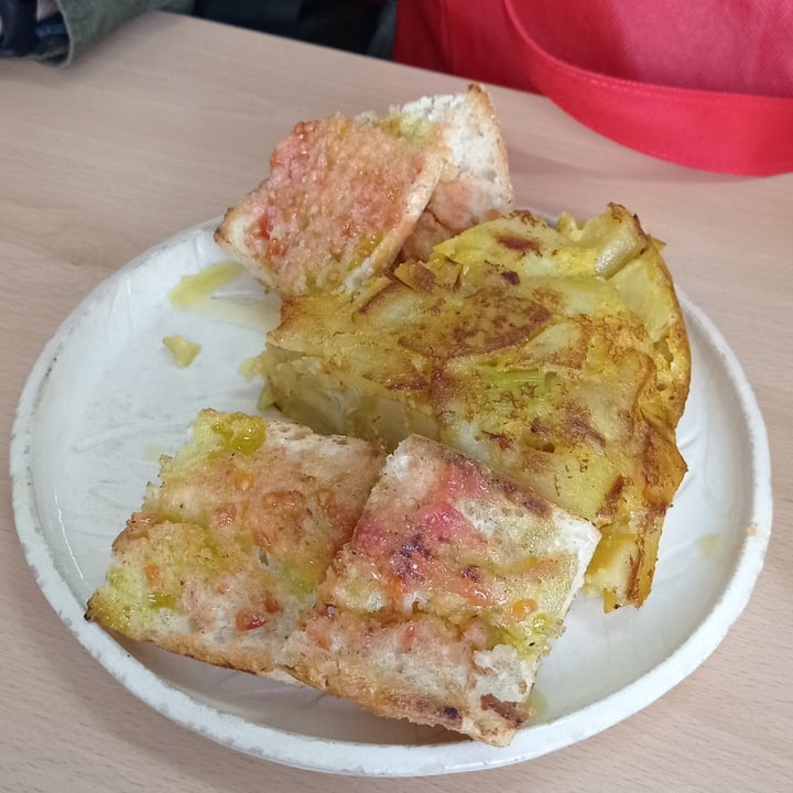 photo of La Galla Tasca Vegana Tortilla De Patatas shared by @moniqueta on  30 Mar 2024 - review